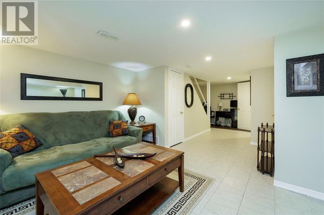 17 - 27 Turner Dr, Townhouse with 3 bedrooms, 2 bathrooms and null parking in Sarnia ON | Image 35