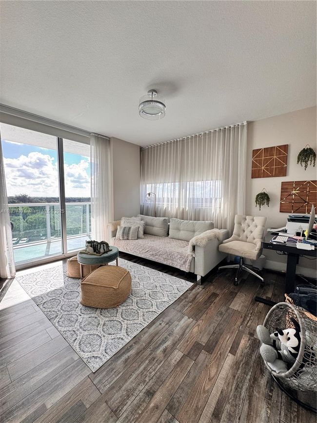 APT-908S - 2681 N Flamingo Rd, Condo with 3 bedrooms, 3 bathrooms and null parking in Sunrise FL | Image 30
