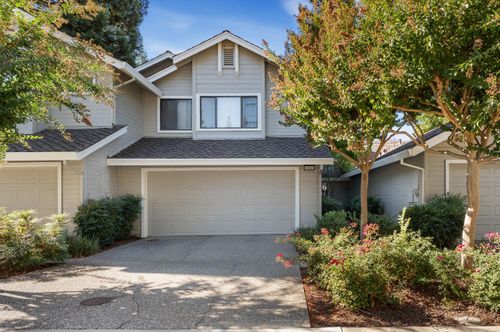 2066 University Park Drive, Sacramento, CA, 95825 | Card Image