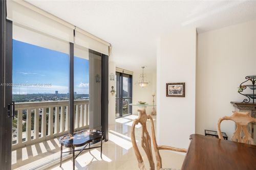 apt-1109-2000 Island Blvd, Aventura, FL, 33160-4960 | Card Image