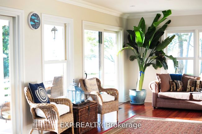 212 Cameron Cres, House other with 4 bedrooms, 3 bathrooms and 6 parking in Keswick ON | Image 15