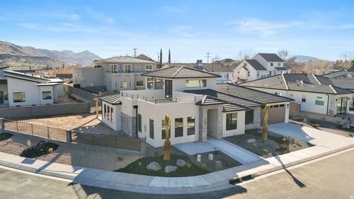 19-296 E 1100 N, Hurricane, UT, 84737-2695 | Card Image