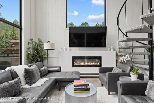 2-1024 E Cooper Ave, Aspen, CO, 81611-2189 | Card Image