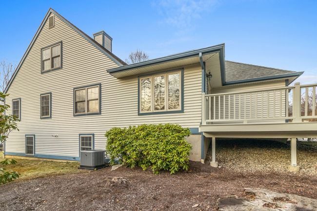 2 - 2 Chestnut Dr, Condo with 3 bedrooms, 3 bathrooms and null parking in Niantic CT | Image 4