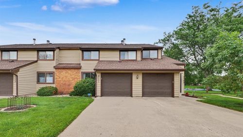 2101-2101 Harbortown Cir, Champaign, IL, 61821-6489 | Card Image