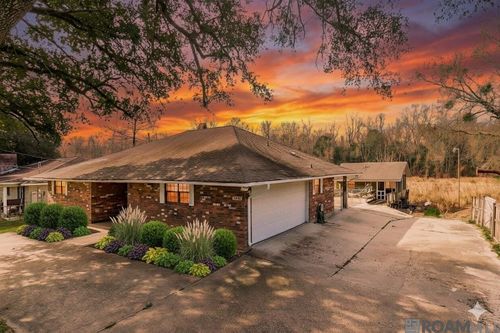 30200 Highway 75, Plaquemine, LA, 70764-6112 | Card Image