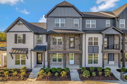 606 Granbury Pvt Dr, Hendersonville, TN, 37075-2780 | Card Image
