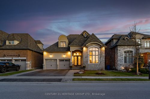 605 Mcgregor Farm Trail, Newmarket, ON, L3X0H6 | Card Image