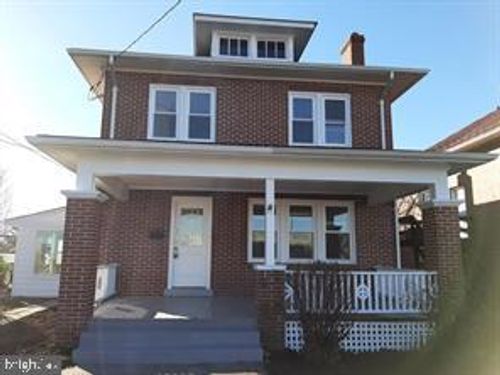 811 Berryville Ave, WINCHESTER, VA, 22601-5957 | Card Image