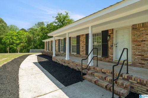 900 Larkwood Dr Ne, Cullman, AL, 35055-2131 | Card Image