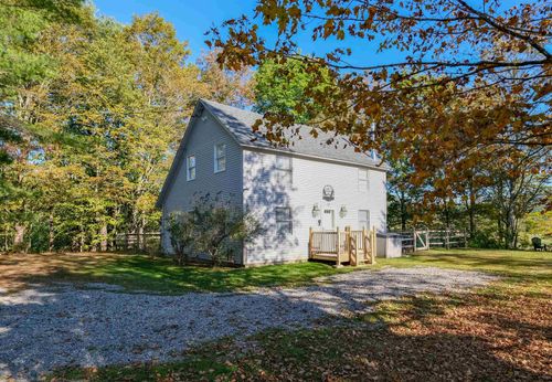 107 Rte 100, Weston, VT, 05161-5401 | Card Image