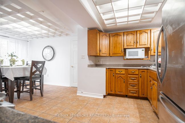 84 Frontenac Cres, House other with 5 bedrooms, 3 bathrooms and 4 parking in Deep River ON | Image 10