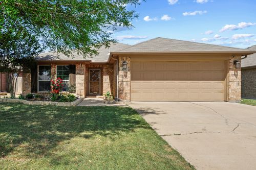 424 Brookhollow Lane, Saginaw, TX, 76131 | Card Image