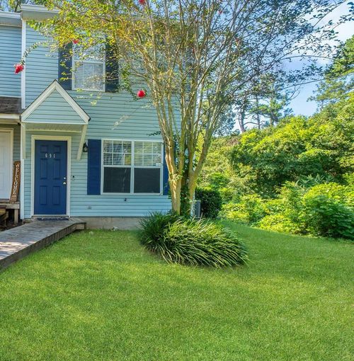 691 Timberwood Cir E, TALLAHASSEE, FL, 32304-2677 | Card Image