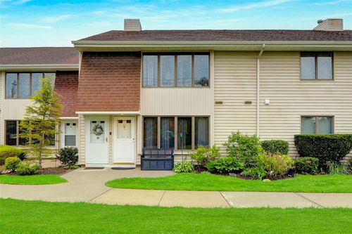 apt-83-20 Laurel Ave, East Islip, NY, 11730-2125 | Card Image
