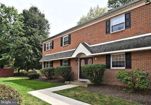 206 Hampton Dr, Langhorne, PA, 19047-1148 | Card Image