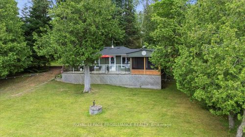 17 Halcomb Lane, Coe Hill, ON, K0L1P0 | Card Image