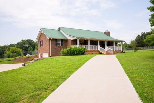 1631 Taylor Town Rd, White Bluff, TN, 37187-4032 | Card Image