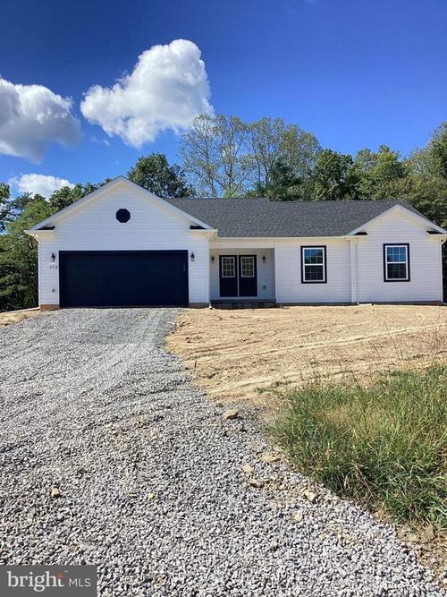 113 W Santilli Trl, GREAT CACAPON, WV, 25422 | Card Image