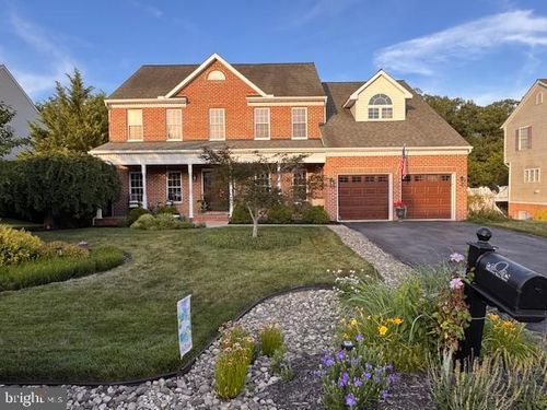 7930 Golf Vista Dr, GREENCASTLE, PA, 17225-9286 | Card Image