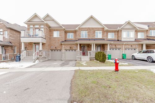 200 Sky Harbour Dr, Brampton, ON, L6Y2Z7 | Card Image