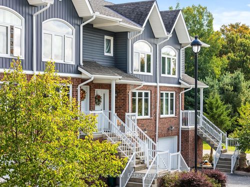 24-37 Silver St, Huntsville, ON, P1H1M2 | Card Image