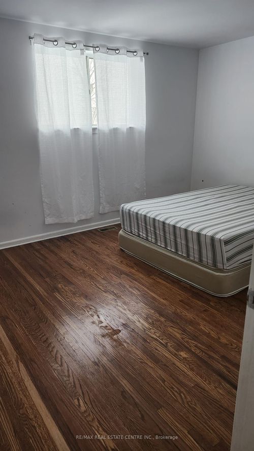 {{alt}} | Card Image