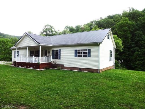 98 Trace Rd, Newton, WV, 25266-9104 | Card Image