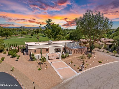 8021 N Della Robia Pl, Tucson, AZ, 85742-4326 | Card Image