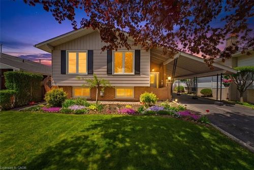 26 Rivercrest Rd, Hamilton, ON, L8E1M9 | Card Image