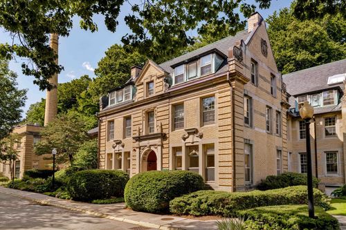 h4-65 Glen Rd, Brookline, MA, 02445-7753 | Card Image