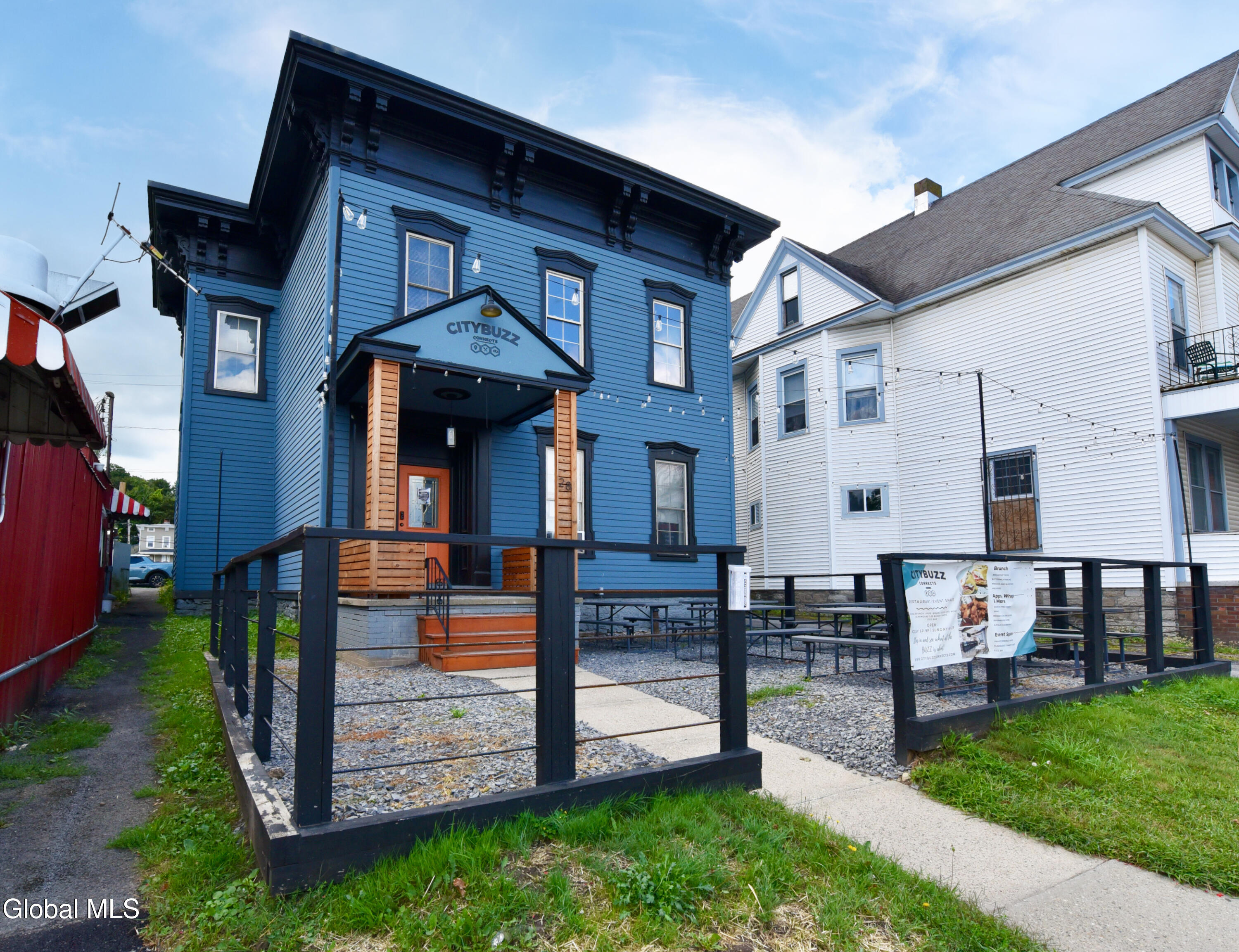 28 E Main St, Johnstown, NY 12095
