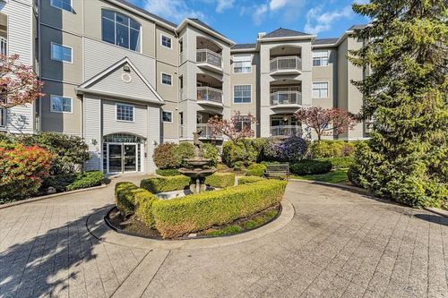 115 - 5677 208 Street, Condo with 2 bedrooms, 2 bathrooms and 1 parking in Langley BC | Card Image