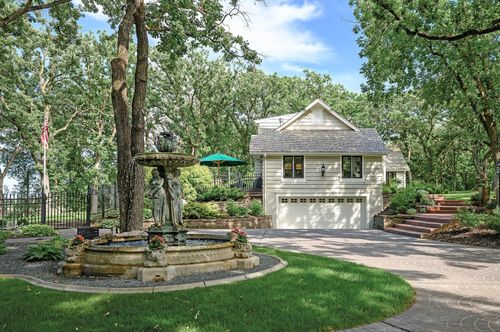 10 Saint Albans Rd E, Hopkins, MN, 55305-4414 | Card Image