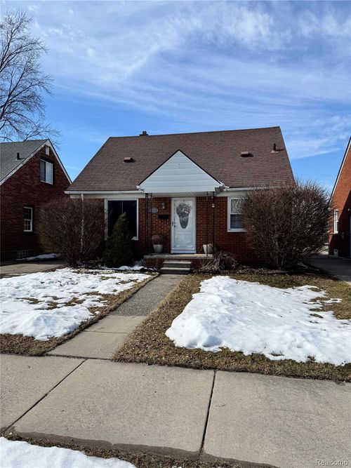 27277 Leroy St, Roseville, MI, 48066-2754 | Card Image