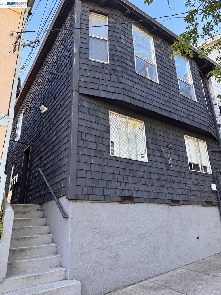 Residential Lease in Oakland