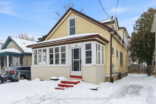 8 Ida Street, St Catharines, ON, L2R3X4 | Card Image