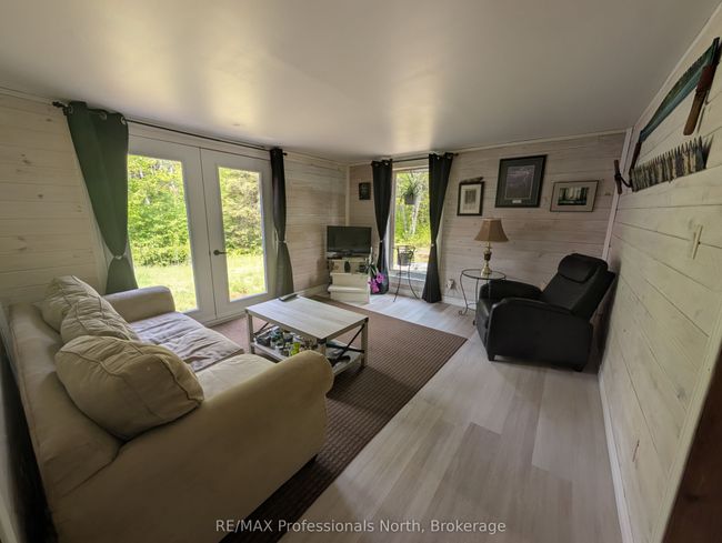 1408 Pearcely Rd, House other with 2 bedrooms, 1 bathrooms and 10 parking in Sundridge ON | Image 9
