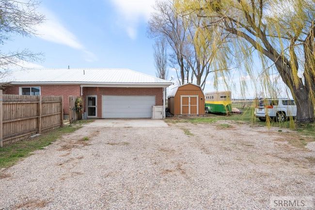 9891 N 5 Th E, House other with 4 bedrooms, 2 bathrooms and 2 parking in Idaho Falls ID | Image 4