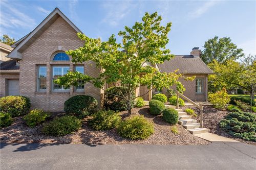 209 Village Green Dr, Canonsburg, PA, 15317-5423 | Card Image