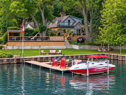 413 Indian Rd, Burlington, ON, L7T3T4 | Card Image