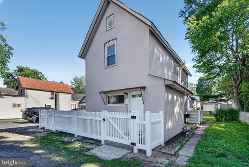 136 5th Ave, Pitman, NJ, 08071-1425 | Card Image