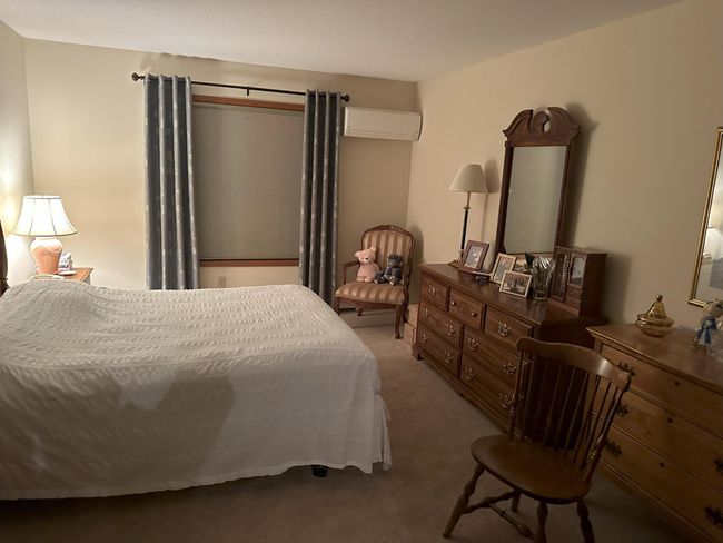 Master bed.jpg | Image 9