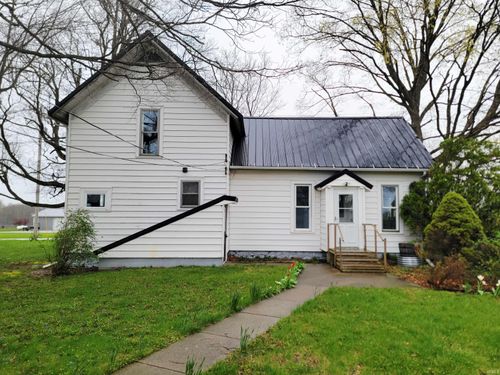 325 W Us Highway 6, Albion, IN, 46701-9700 | Card Image