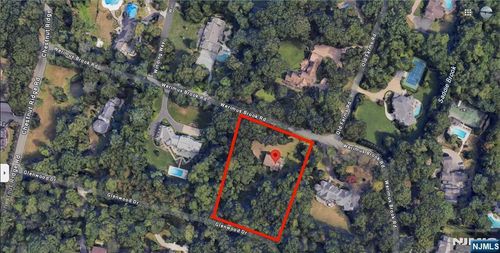 10 Werimus Brook Rd, Saddle River, NJ, 07458-3112 | Card Image