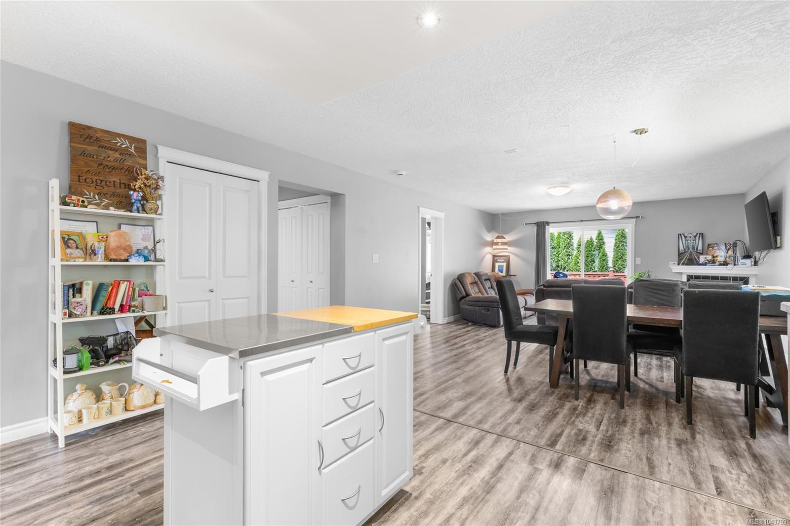Residential in Shawnigan Lake 5