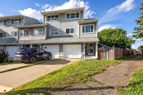 136 Wallace Pl, Fort Mcmurray, AB, T9H4P9 | Card Image