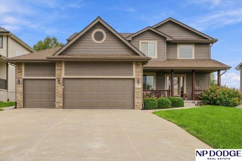 19353 G St, Omaha, NE, 68135-1820 | Card Image