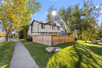 3 Stranraer Pl Sw, House detached with 4 bedrooms, 3 bathrooms and 4 parking in Calgary AB | Image 2