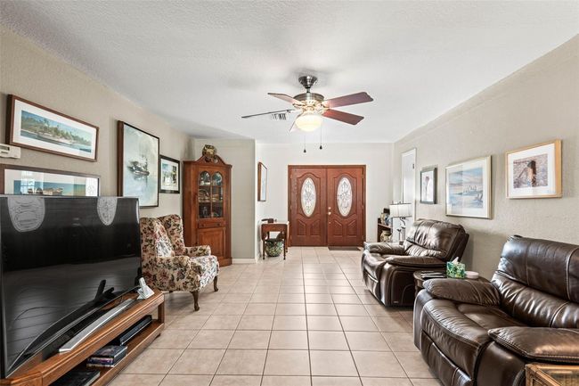 2490 E Vina Del Mar Blvd, House other with 3 bedrooms, 3 bathrooms and null parking in ST PETE BEACH FL | Image 5
